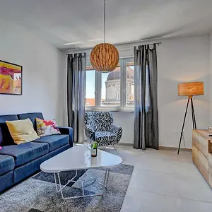  Apartment Lola App In Center, 4+1 Pax Croatia
